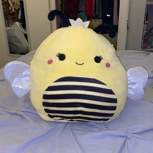 Bee 12inch squishmallow